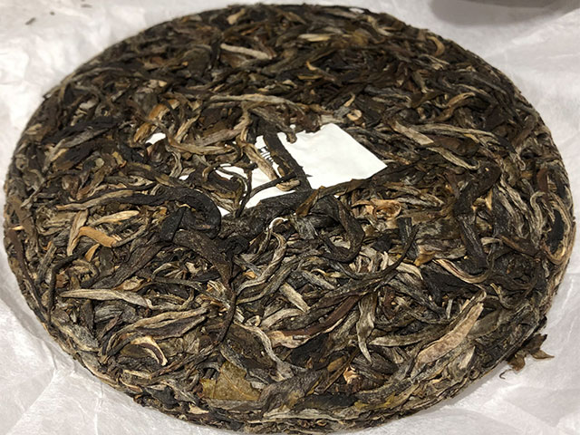 让老茶人连用两个“最”字的冰岛茶！蓝版冰岛小饼：最难忘！最好喝！